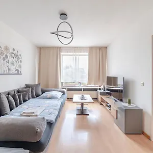 Schöne, Möblierte 2 Mit Balkon Und Tiefgarage , Düsseldorf Deutschland