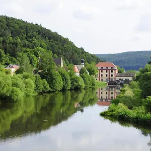 Schlossresidenz Heitzenhofen *** Duggendorf